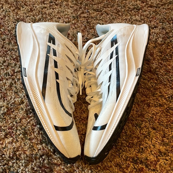 Nike sneakers - Picture 3 of 5